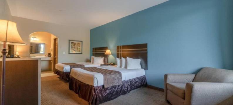 OYO 近沙纳 TX 的莫尔顿旅馆及套房(Moulton Inn &  Suites by OYO Near Shiner TX)图片