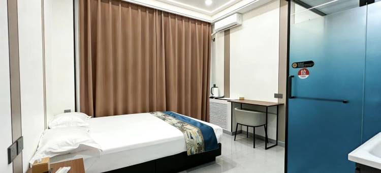嘉荫圣庭智能宾馆(江边公园店)图片