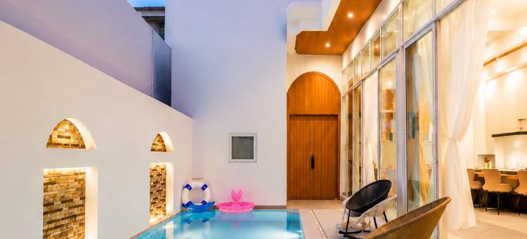 Downtown Oasis 步行街近沙滩5卧6卫 泳池别墅 中文管家(Downtown Oasis Pool Villa Collection A | KTV Private Stay | Near Walking Street)图片