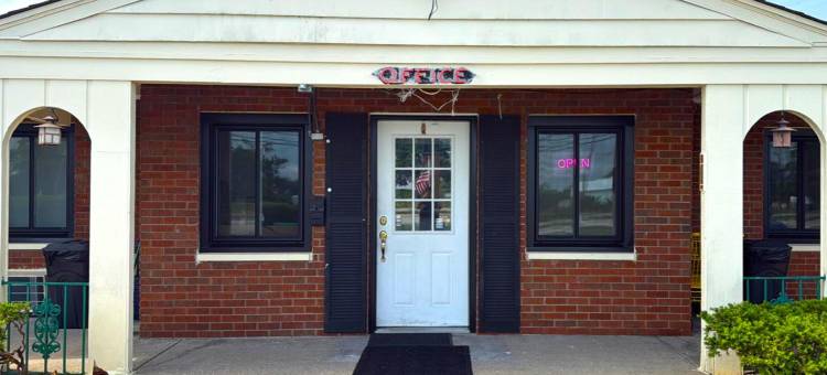 OYO希尔克雷斯特奥罗拉和劳伦斯堡汽车旅馆(Hillcrest Motel by OYO Aurora Near Lawrenceburg)图片