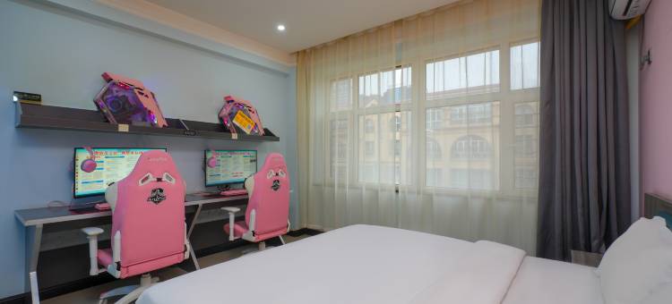 观澜小居电竞酒店(昌吉学院店)图片