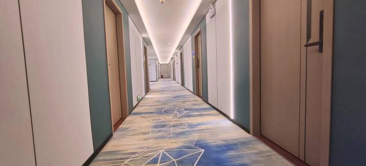 和平山水假日酒店(福和高级中学店)图片