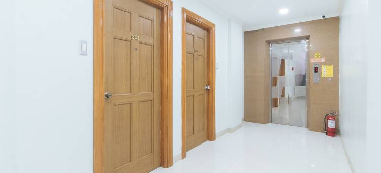 帕拉纳克市153西尔维里奥套房酒店(153 Silverio Suites Paranaque City)图片