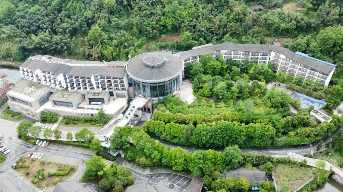 China Railway Huashuiwan Hot Spring HotelOver view