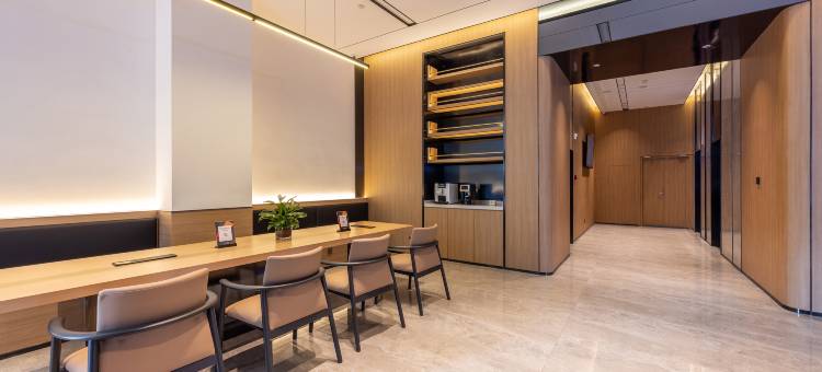 西宁力盟步行街人民公园丽呈睿轩酒店图片