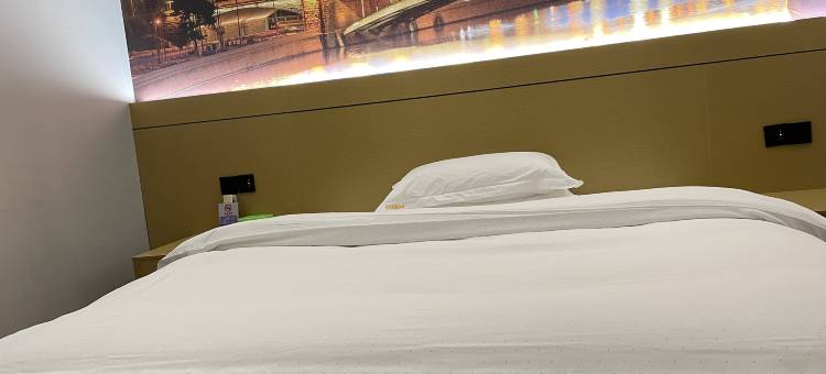 新龙英宾馆(横州大道茉莉花文化公园店)图片