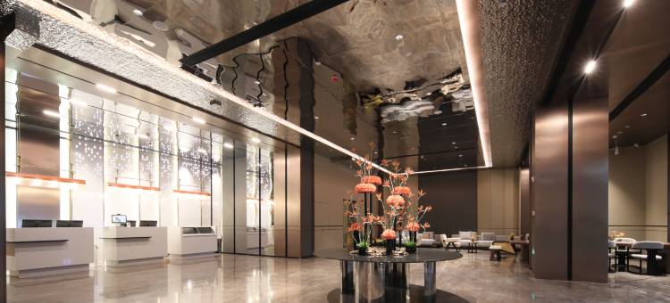 武汉中南路黄鹤楼隆森美仑国际酒店图片