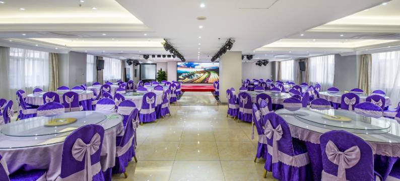 一诺瑞雪酒店(富蕴客运站人民医院店)图片