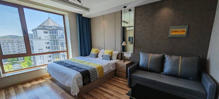 集安长城公馆雷Sir民宿(大吉他广场店)图片