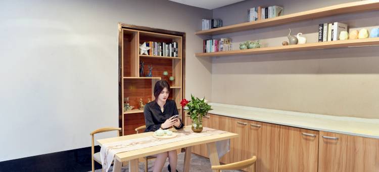 M·漫酒店(上海虹桥机场临洮路地铁站店)图片
