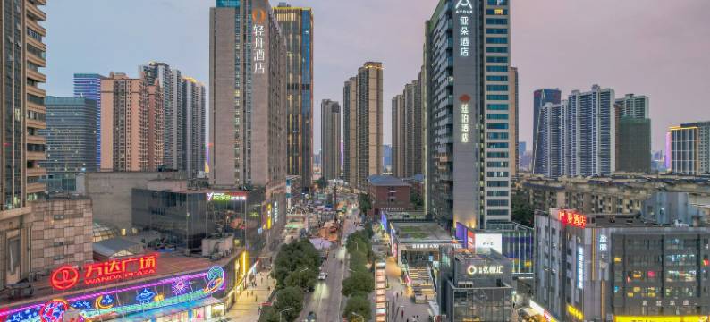 轻舟酒店(银盆岭万达广场六沟垅地铁站店)图片