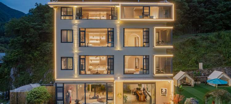 花筑·影庐民宿(神农架大九湖店)图片