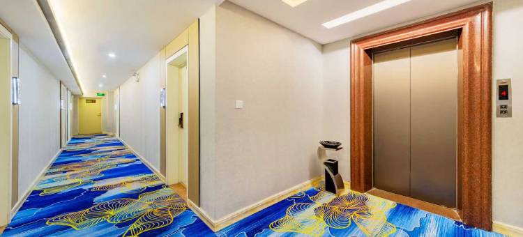 雅斯顿酒店(梅州万达广场店)图片