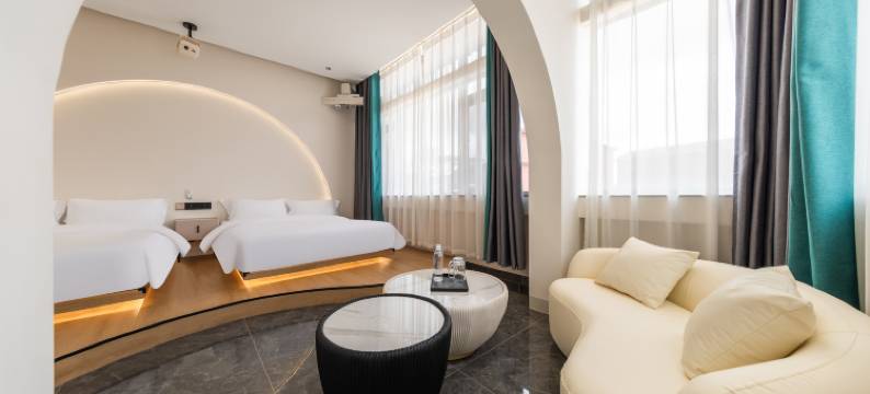 普者黑源上轻宿COURTYARD ABOVE CLOUDS影音美宿(普者黑风景区店)图片