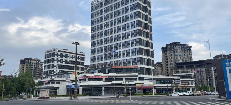 天悦悟空电竞酒店(高铁北站内江职业技术学院店)图片