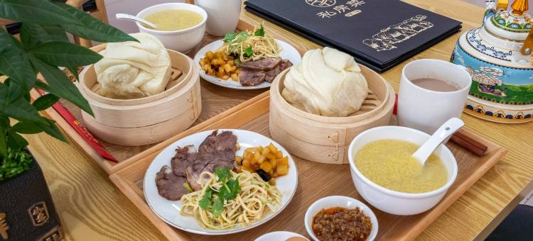 乌兰布统草原唯有松木民宿图片