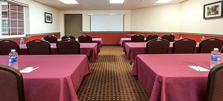 波特兰华美达酒店(Ramada by Wyndham Portland)图片