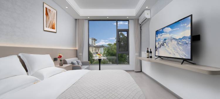 Moonlight·拾月丨轻奢新概念投影观景度假美宿(丽江古城店)图片