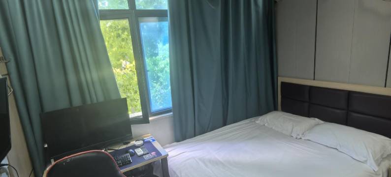 思恩电竞酒店(竹辉桥地铁站店)图片