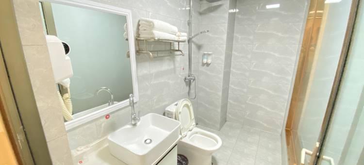 OYO逸家商务酒店(成都郫都区东大街夜市口店)图片