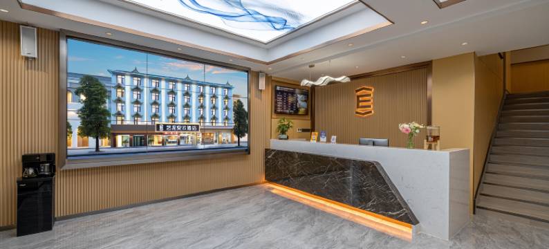 西双版纳景洪金程度假酒店(泼水广场江边夜市店)图片