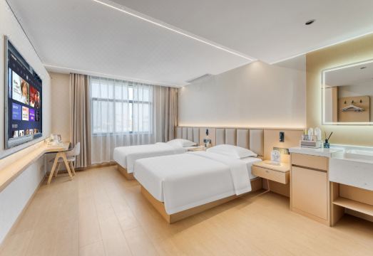 Luoping HotelHotel Overview