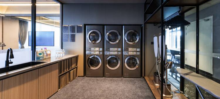 高邮服装城亚朵酒店图片