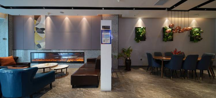 美娱·星峰电竞酒店(龙海角美万益广场店)图片