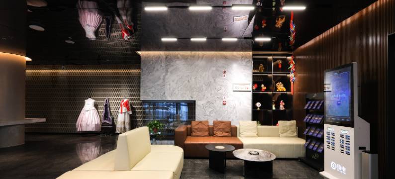 延吉华馨宿艺术酒店(延大网红墙店)图片