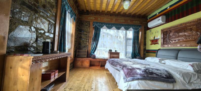 工布江达德乐康桑驿站图片