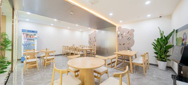 上海爱琴海柒溪青旅(虹桥国际机场店)图片