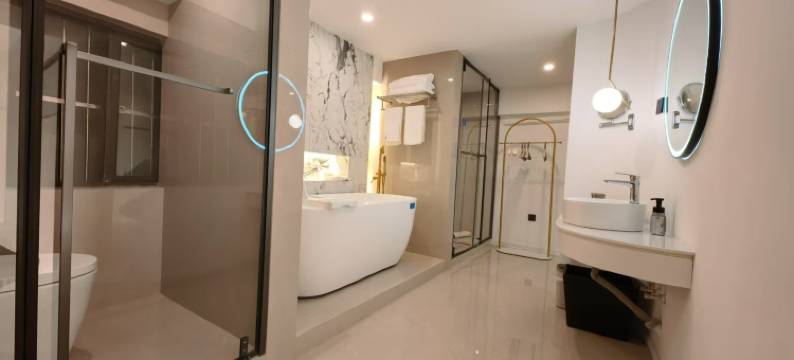 华庐家投影智能民宿(三联学院店)图片