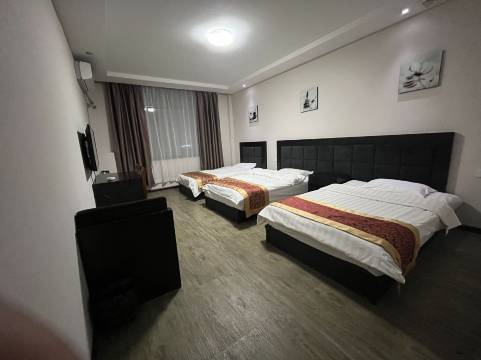 科尔沁左翼中旗鑫龙商务酒店