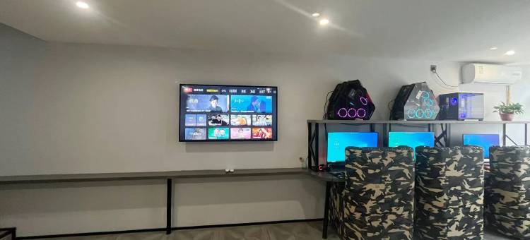 光辉电竞民宿(开发区万达广场店)图片