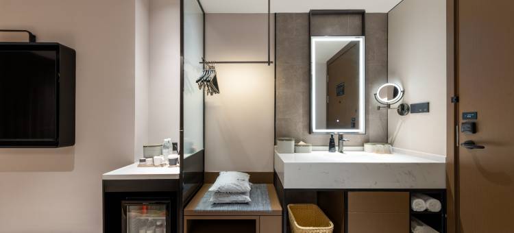 乌鲁木齐CCMALL时代广场新民路亚朵酒店图片