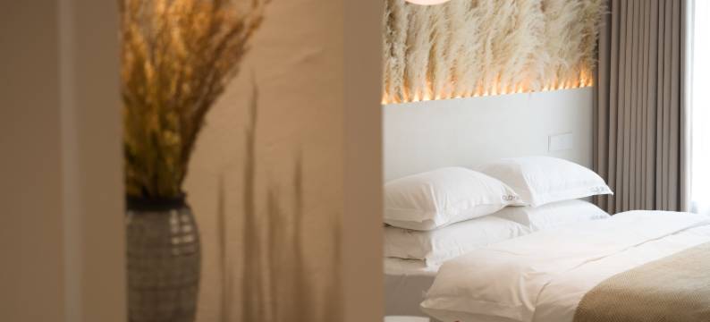 YOLO·臻舍(苏宁广场庆云桥地铁站店)图片