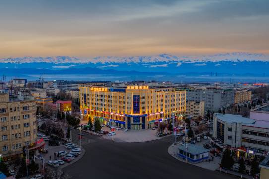 昭苏辰悦阳光酒店(解放街店)