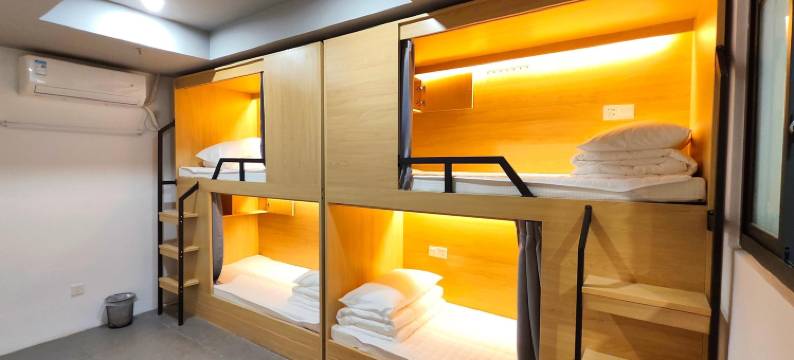 泊钰青年旅社(苏州山塘街石路地铁站店)图片