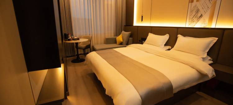 途客轻居酒店(甘南合作店)图片