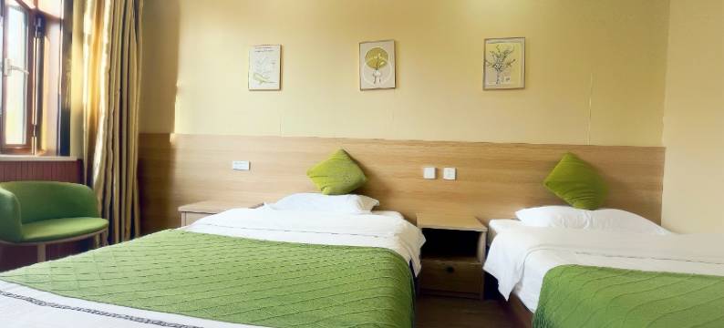 红豆杉宾馆(长白山北坡集散中心云顶市集店)图片