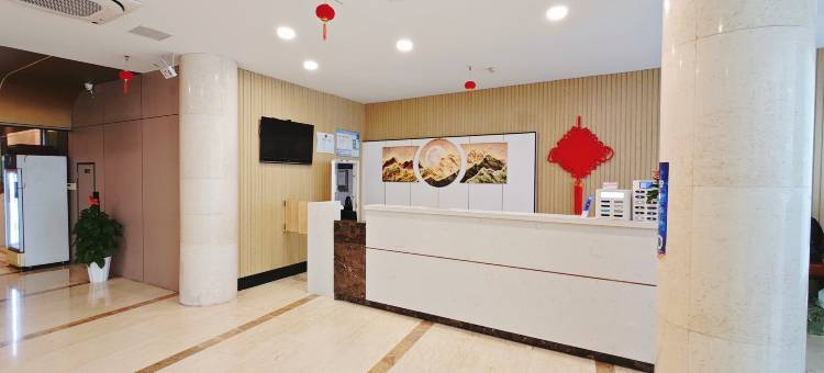 凤凰环球酒店(南京玄武湖新模范马路地铁站店)图片