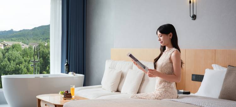 张家界芊山月度假酒店(国家森林公园武陵源标志门店)图片