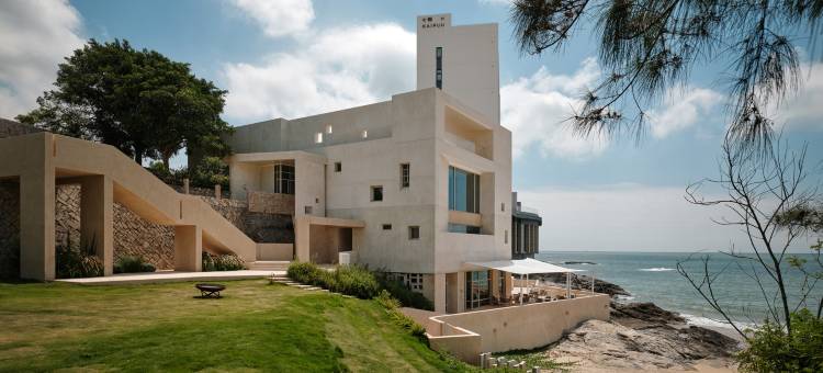 七栩礁石酒店图片