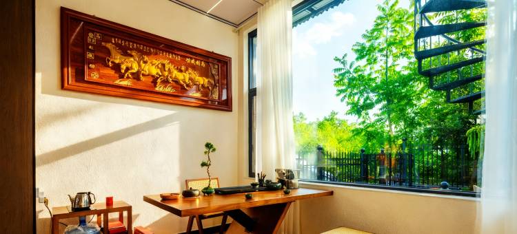 楠华居·Homy山景智能美宿(丽江三义国际机场店)图片