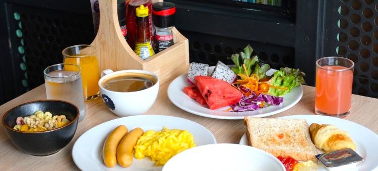 特瓦通罗可可尔酒店(Kokotel Bangkok Dheva Thonglor)图片