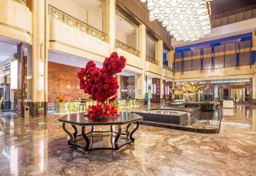 Shenghai Holiday HotelHotel Overview