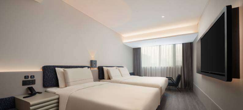 洛阳涧西万达九都西路轻居酒店图片