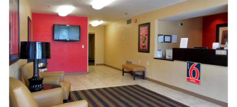 南湾米沙沃卡南美国长住精选套房酒店(Studio 6 Extended Stay South Bend Mishawaka South IN)图片