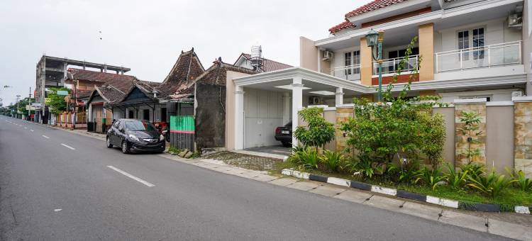拉瓦纳 扎瓦尼 Lempongsari 别墅(The Lavana Dzawani Lempongsari)图片