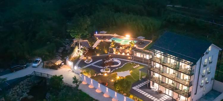 贝果小筑·山野溪畔星空泳池度假美宿(安吉深溪峡谷漂流店)图片